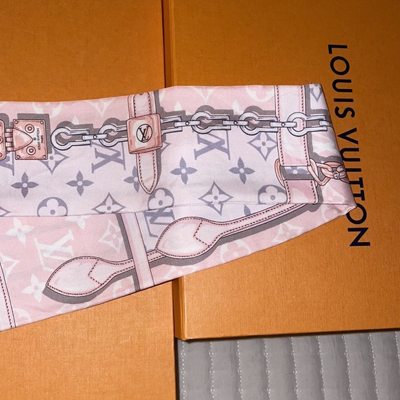 Louis Vuitton Bandeau - Picture 6 of 10